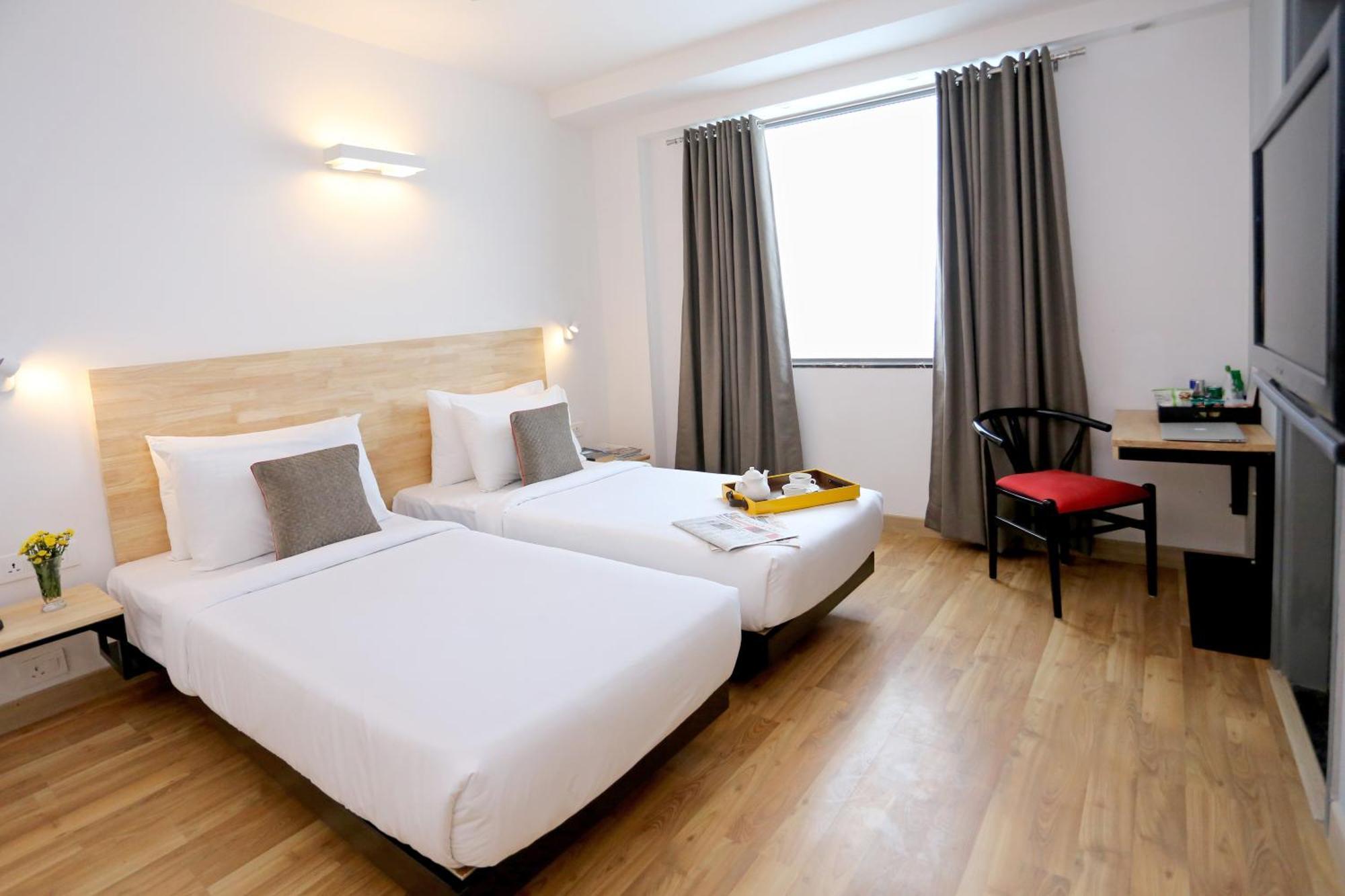 Oyo Townhouse 012 Kaushambi Metro Ghaziabad Hotell Eksteriør bilde